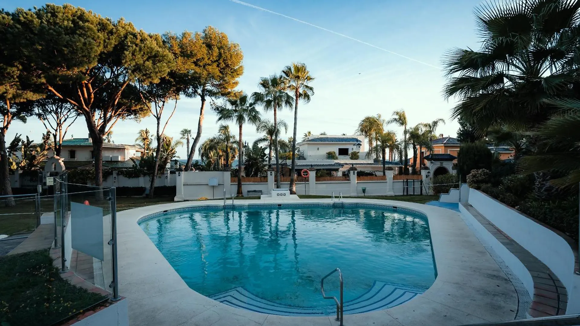First Sea Line Puerto Banus 2 Bedrooms Apartment In A Private Residential Complex Marbella